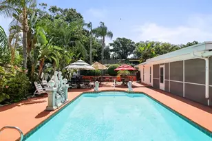 1981 Castille Dr, Dunedin, FL 34698 - Photo 45