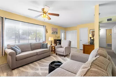901 Hacienda Drive, Sun City Center, FL 33573 - Photo 7