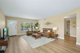 2380 World Pkwy Blvd, Clearwater, FL 33763 - Photo 11