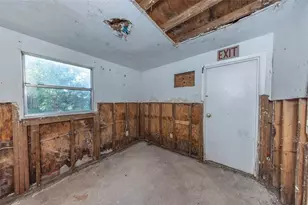 8528 N 92nd Terrace, Seminole, FL 33777 - Photo 15