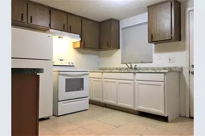 8306 N 17th Street, Tampa, FL 33604 - Photo 5