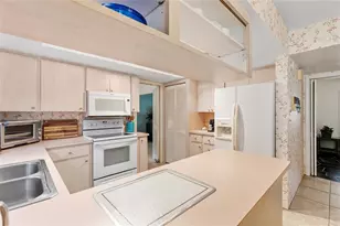 1901 Dormieone Rd N, Saint Petersburg, FL 33710 - Photo 17