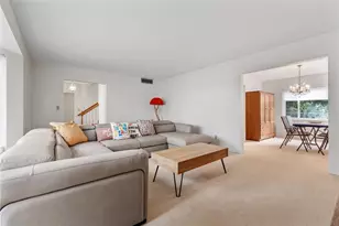 1901 Dormieone Rd N, Saint Petersburg, FL 33710 - Photo 11