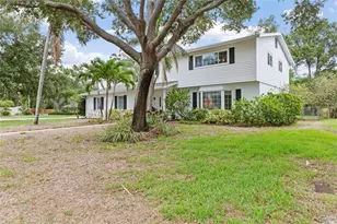 1901 Dormieone Rd N, Saint Petersburg, FL 33710 - Photo 3