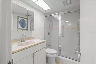 7801 11th St N, Saint Petersburg, FL 33702 - Photo 15