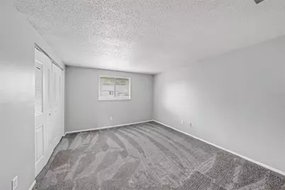 12409 Titus Ct, Tampa, FL 33612 - Photo 15
