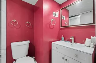 4505 La Capri Ct, Tampa, FL 33611 - Photo 9