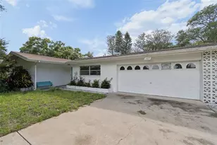 11435 Oval Dr E, Largo, FL 33774 - Photo 3