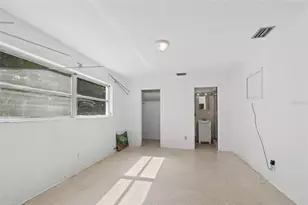 11435 Oval Dr E, Largo, FL 33774 - Photo 23