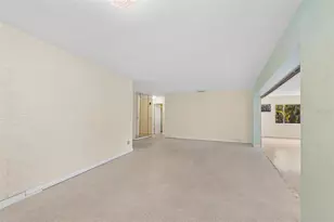 11435 Oval Dr E, Largo, FL 33774 - Photo 7