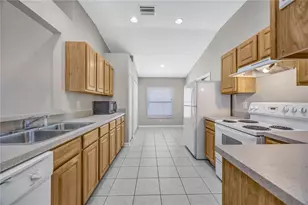 30435 Annadale Dr, Wesley Chapel, FL 33545 - Photo 15
