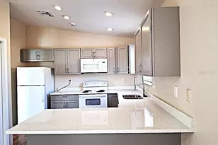 5560 61st St N, Saint Petersburg, FL 33709 - Photo 3