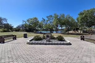 5560 61st St N, Saint Petersburg, FL 33709 - Photo 25