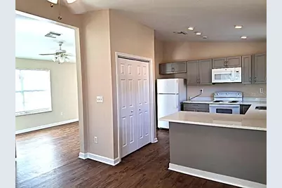 5560 61st Street N, Saint Petersburg, FL 33709 - Photo 5
