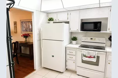 4575 Cove Circle #506, Saint Petersburg, FL 33708 - Photo 5