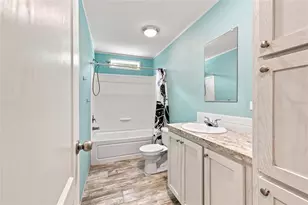 6839 Lumberton Rd, Zephyrhills, FL 33540 - Photo 23