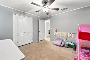 6839 Lumberton Rd, Zephyrhills, FL 33540 - Photo 29