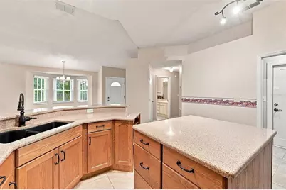 2401 Nantucket Glen Place #11, Sun City Center, FL 33573 - Photo 9