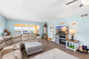 2259 Costa Rican Dr, Clearwater, FL 33763 - Photo 9