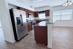 31205 Bridgegate Dr, Wesley Chapel, FL 33545 - Photo 5
