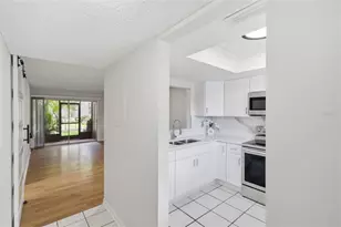 6314 Newtown Cir, Tampa, FL 33615 - Photo 5