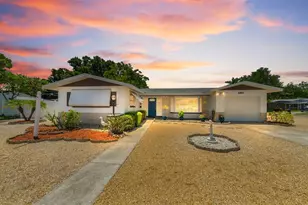 5992 32nd Ave N, Saint Petersburg, FL 33710 - Photo 1