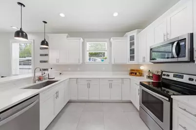 1808 W Cluster Avenue, Tampa, FL 33604 - Photo 13