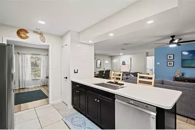 15521 Wetstone Drive, Tampa, FL 33613 - Photo 9