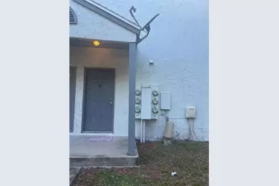 1320 Mountainview #1320, Tampa, FL 33612 - Photo 1