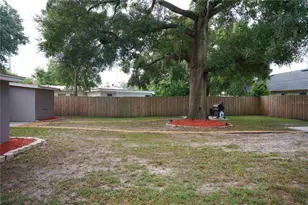 10906 N Lantana Ave, Tampa, FL 33612 - Photo 35