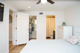 10906 N Lantana Ave, Tampa, FL 33612 - Photo 11
