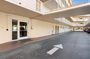 1200 N Shore Dr NE, Saint Petersburg, FL 33701 - Photo 29