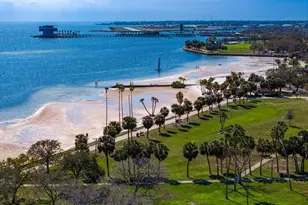 1200 N Shore Dr NE, Saint Petersburg, FL 33701 - Photo 3