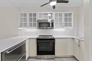 1200 N Shore Dr NE, Saint Petersburg, FL 33701 - Photo 17