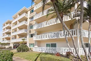 1200 N Shore Dr NE, Saint Petersburg, FL 33701 - Photo 3