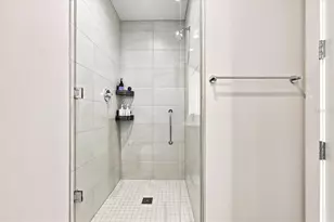 275 1st Ave S, Saint Petersburg, FL 33701 - Photo 39