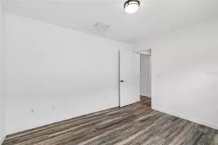 2604 W Kirby St, Tampa, FL 33614 - Photo 25