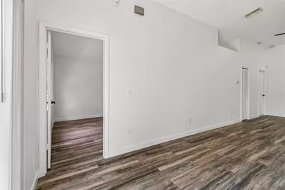 2604 W Kirby Street, Tampa, FL 33614 - Photo 19