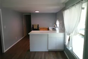 6250 Connecticut St, Zephyrhills, FL 33542 - Photo 3