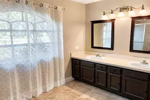 12021 68th St, Largo, FL 33773 - Photo 15