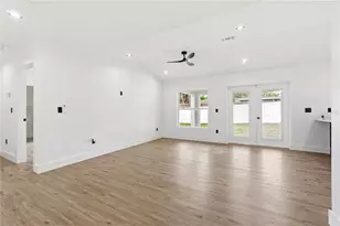 4250 Oak Bluff Ave, Holiday, FL 34691 - Photo 17