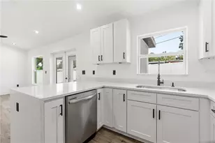 4250 Oak Bluff Ave, Holiday, FL 34691 - Photo 15