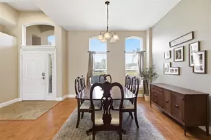 4704 Red Warbler Ln, Valrico, FL 33596 - Photo 9