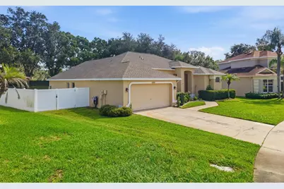 4704 Red Warbler Lane, Valrico, FL 33596 - Photo 3