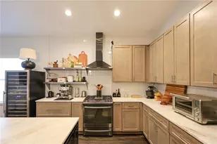 655 12th Ave S, Saint Petersburg, FL 33701 - Photo 3