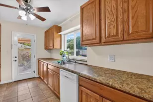 2850 9th Ave N, Saint Petersburg, FL 33713 - Photo 13