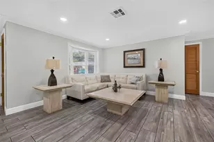 11280 Freedom Ct, Seminole, FL 33772 - Photo 5