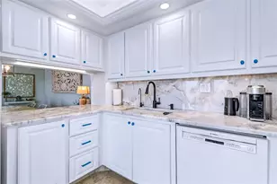 6145 Sun Blvd, Saint Petersburg, FL 33715 - Photo 11