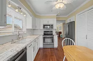 4015 Davit Dr, New Port Richey, FL 34652 - Photo 11