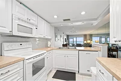 6177 Sun Boulevard #109, Saint Petersburg, FL 33715 - Photo 7